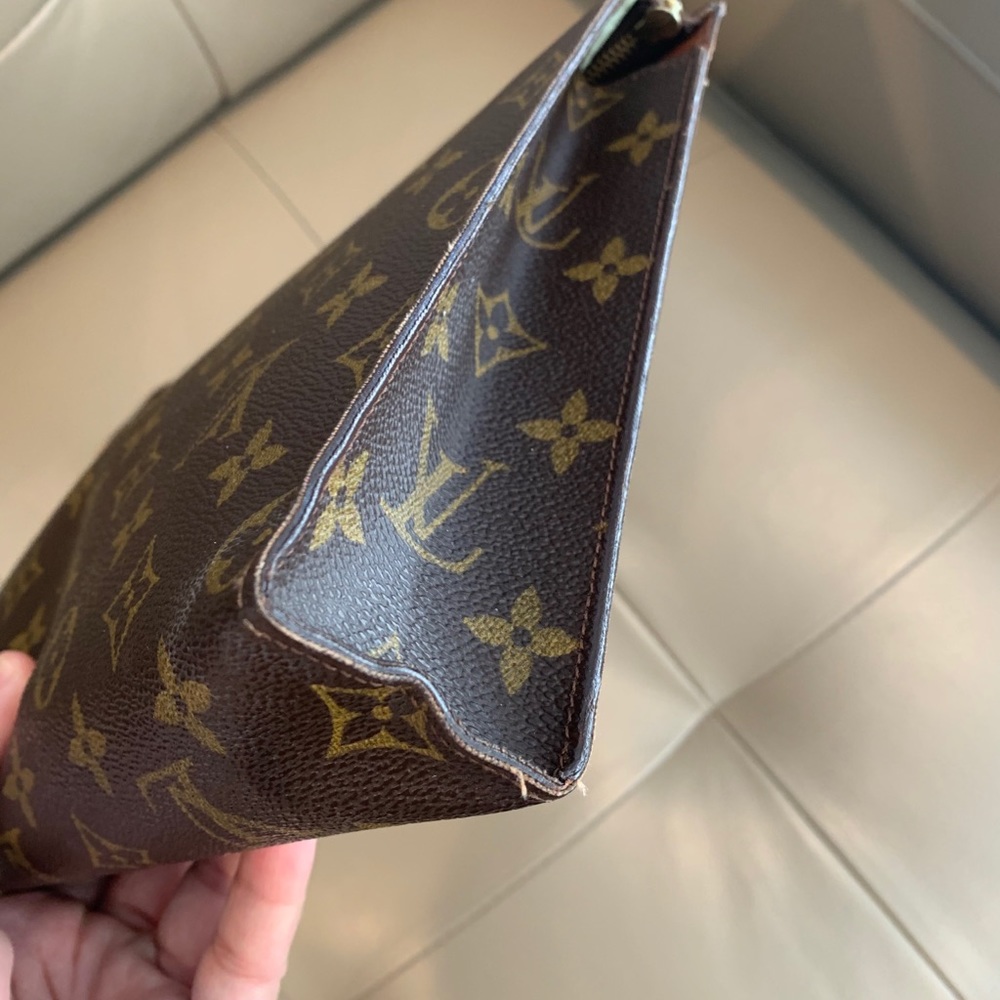 Louis Vuitton vintage Toiletry pouch 26 - Picture 13 of 14